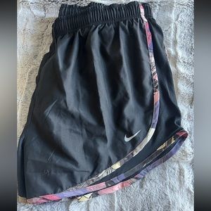 Nike Running Shorts Women’s size Large New Without Tags